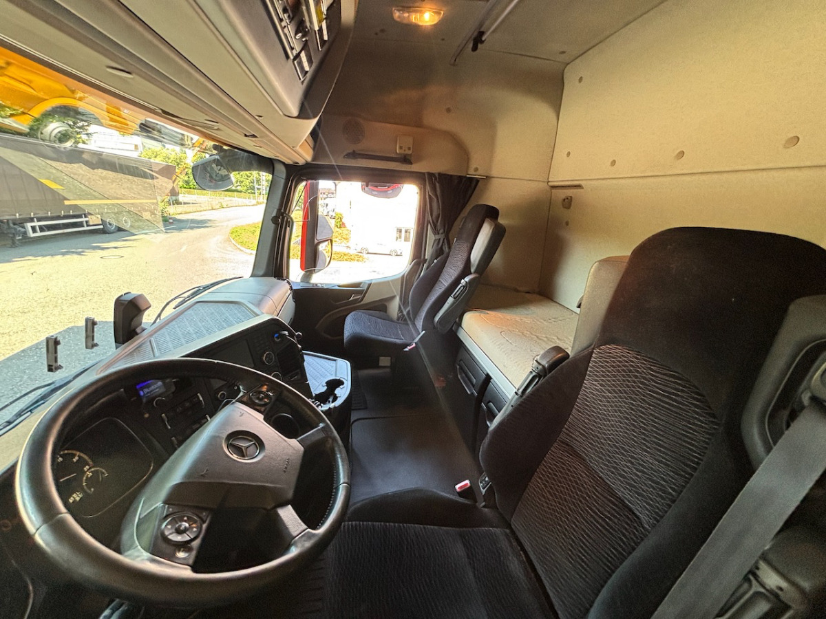 MERCEDES Actros 1848 - Truk box: gambar 4 MERCEDES Actros 1848 - Truk box: gambar 4