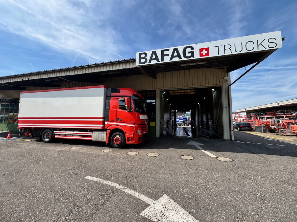 MERCEDES Actros 1848 - Truk box: gambar 2 MERCEDES Actros 1848 - Truk box: gambar 2
