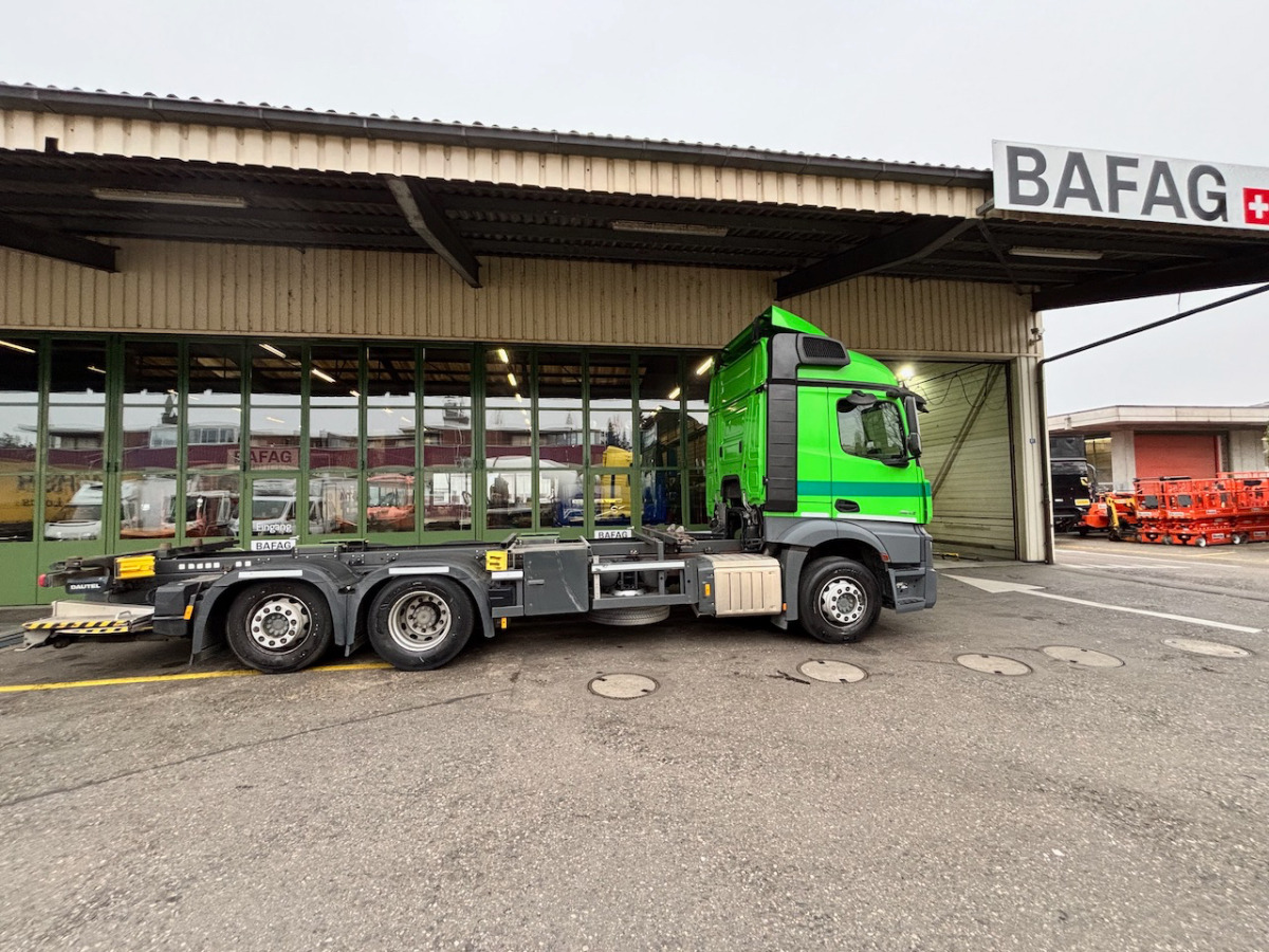 MERCEDES Actros 2543 6x2 Container Transport - Pengangkut kontainer/ Container truck: gambar 2 MERCEDES Actros 2543 6x2 Container Transport - Pengangkut kontainer/ Container truck: gambar 2