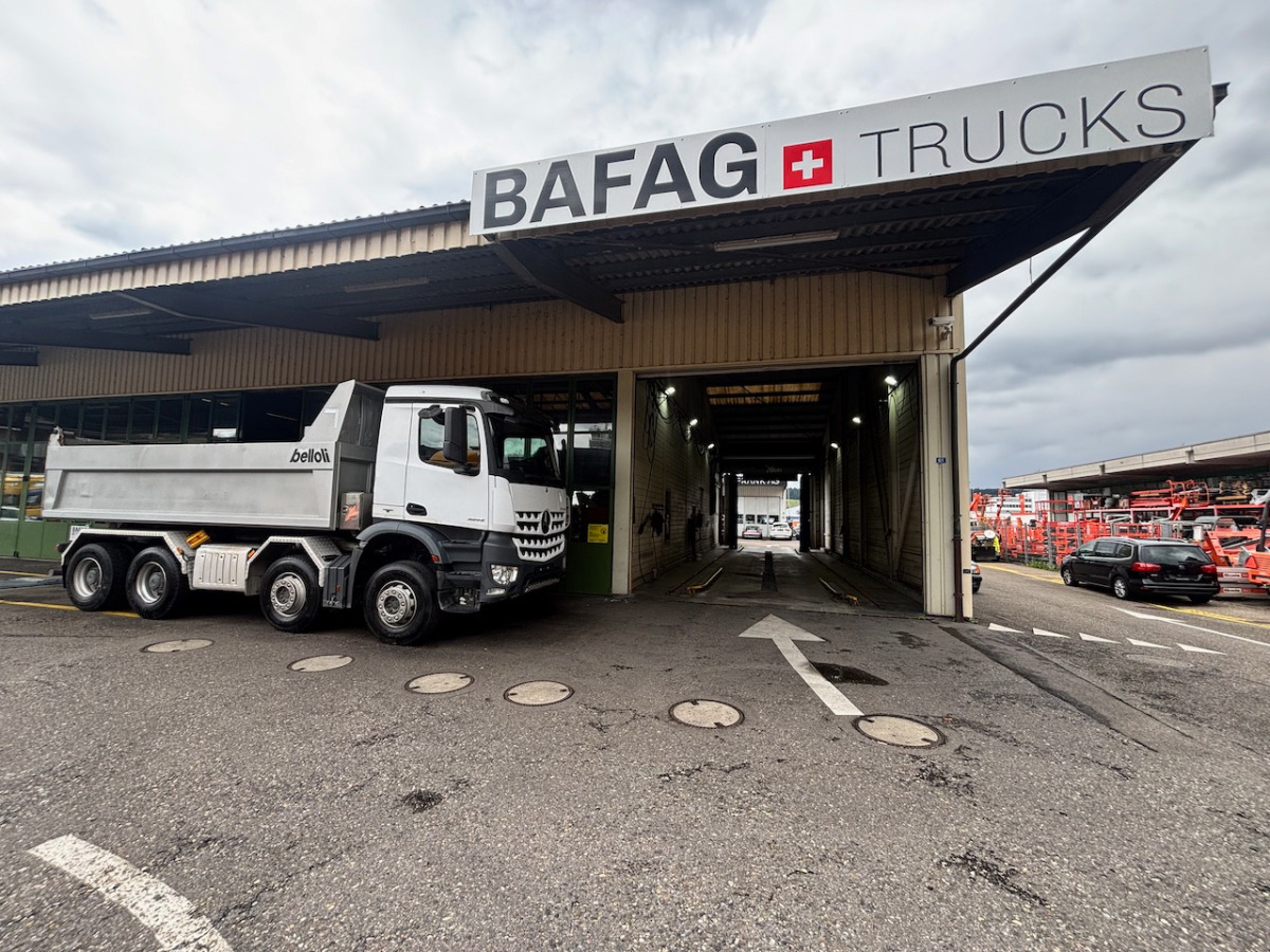 MERCEDES Arocs 3251 - Truk jungkit: gambar 2 MERCEDES Arocs 3251 - Truk jungkit: gambar 2