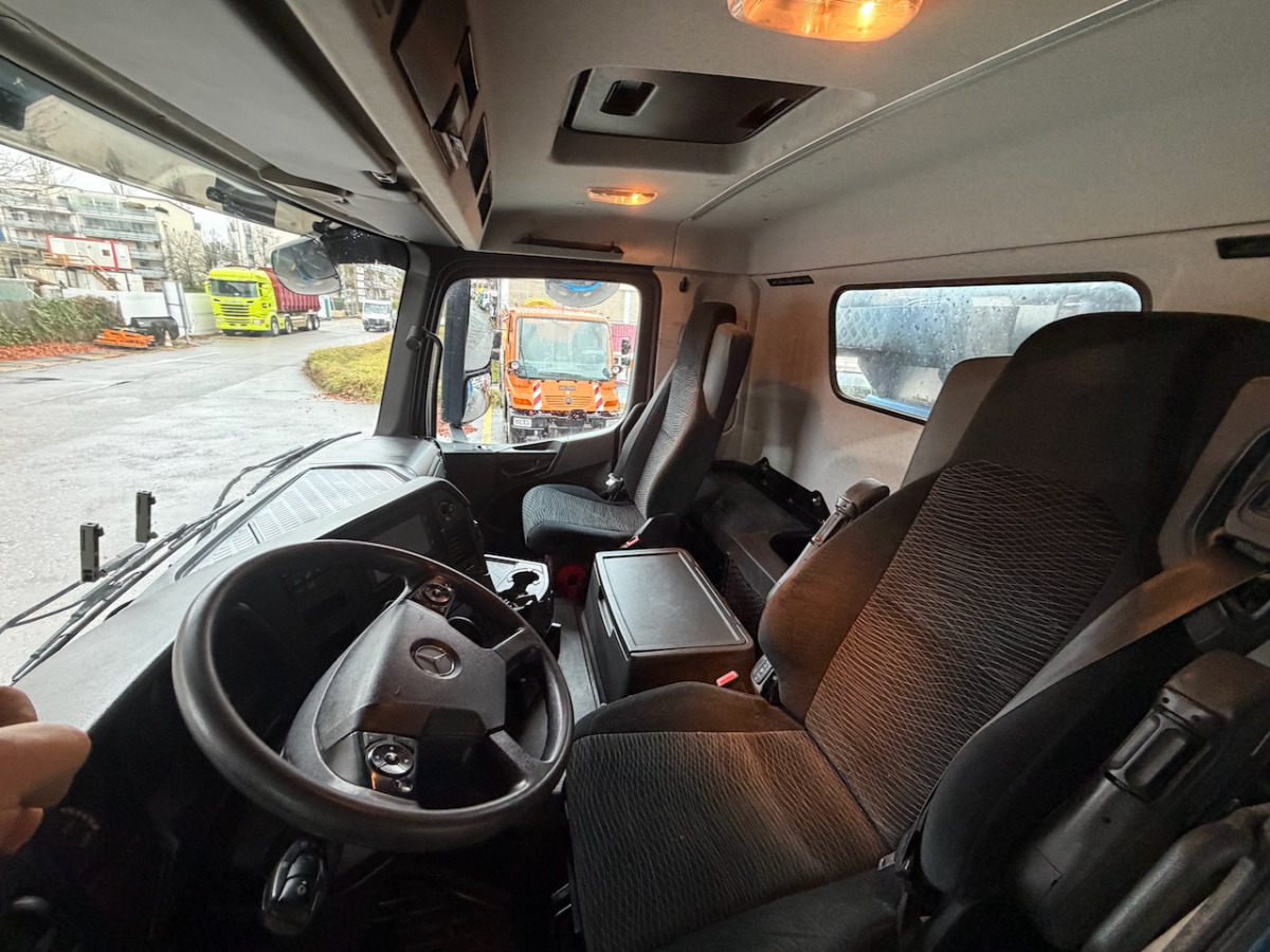 MERCEDES Arocs 4451 - Truk jungkit: gambar 4 MERCEDES Arocs 4451 - Truk jungkit: gambar 4