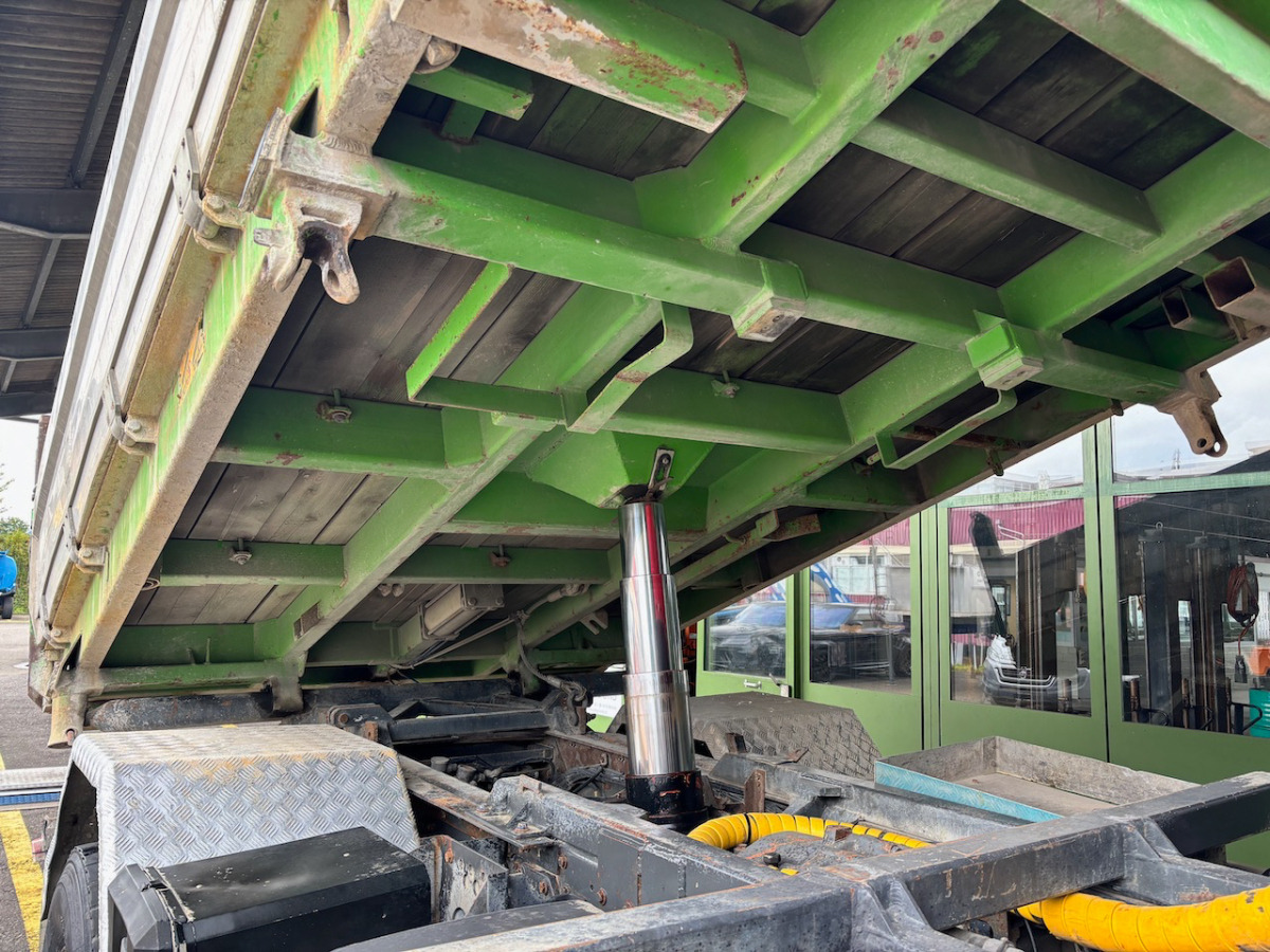 Truk jungkit RENAULT Kerax 420DCI 4x4: gambar 20