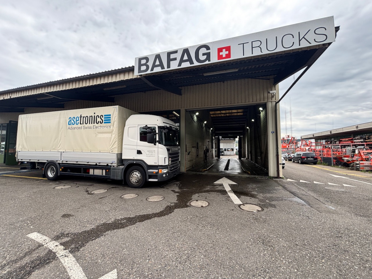 SCANIA G440 - Truk dengan terpal samping: gambar 2 SCANIA G440 - Truk dengan terpal samping: gambar 2