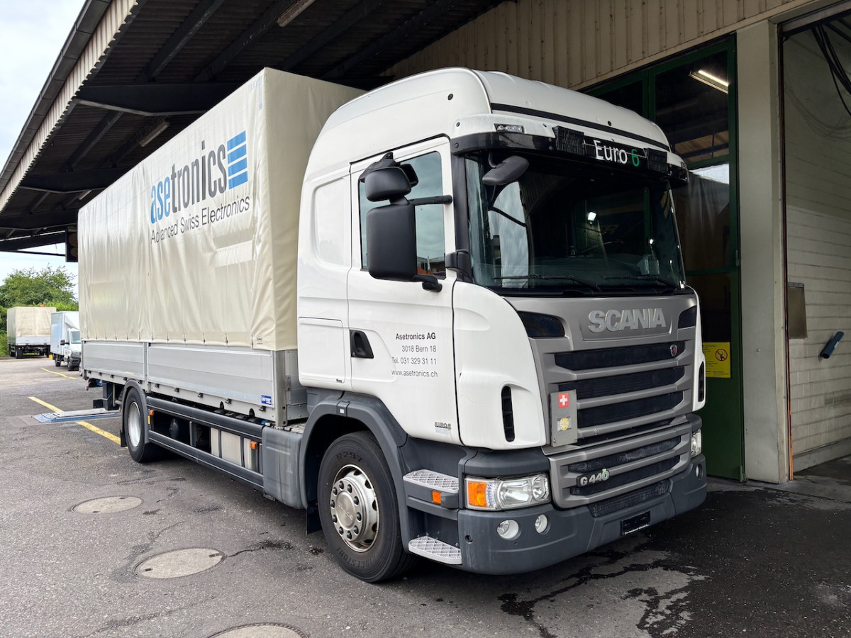 SCANIA G440 - Truk dengan terpal samping: gambar 1 SCANIA G440 - Truk dengan terpal samping: gambar 1
