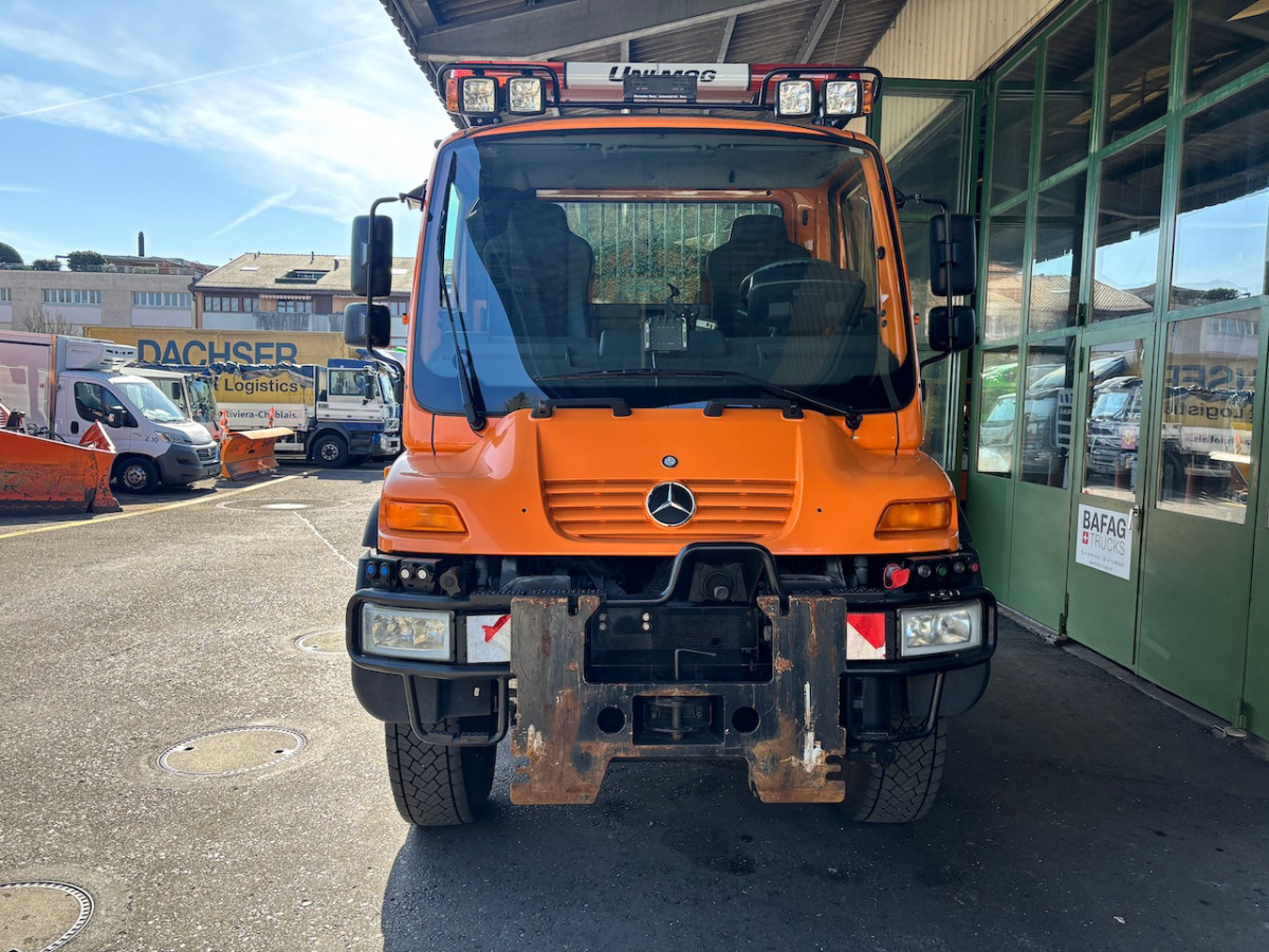 UNIMOG U400 - Truk jungkit: gambar 3 UNIMOG U400 - Truk jungkit: gambar 3