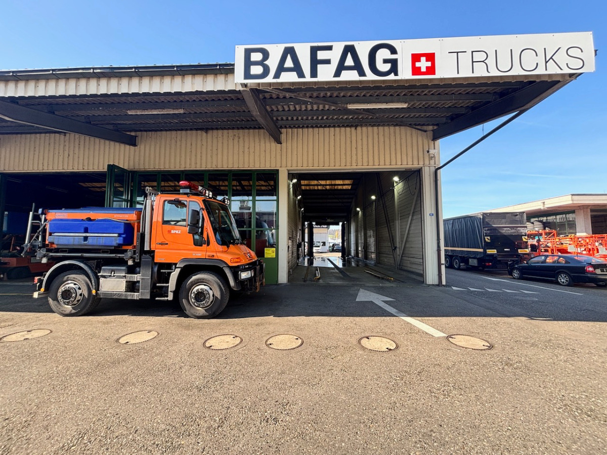 UNIMOG U400 - Truk jungkit: gambar 2 UNIMOG U400 - Truk jungkit: gambar 2