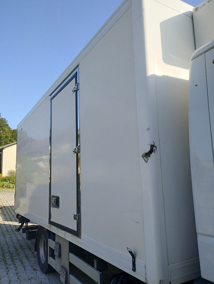 IVECO EUROCARGO 75-190 LBW Palfinger - Truk berpendingin: gambar 5 IVECO EUROCARGO 75-190 LBW Palfinger - Truk berpendingin: gambar 5