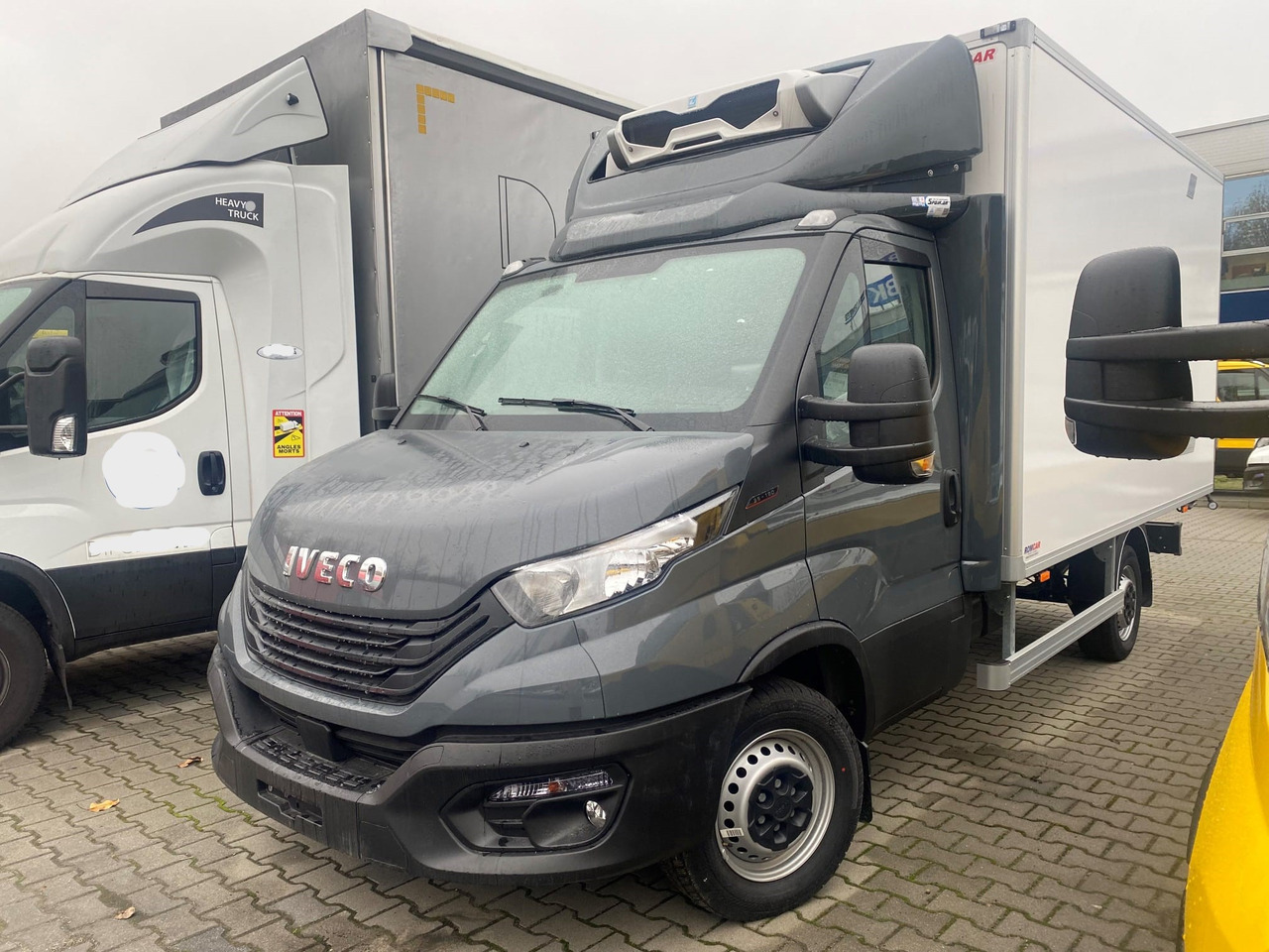 Iveco Daily 35C18 Tiefkühlkoffer -20°C - Van berpendingin: gambar 1 Iveco Daily 35C18 Tiefkühlkoffer -20°C - Van berpendingin: gambar 1