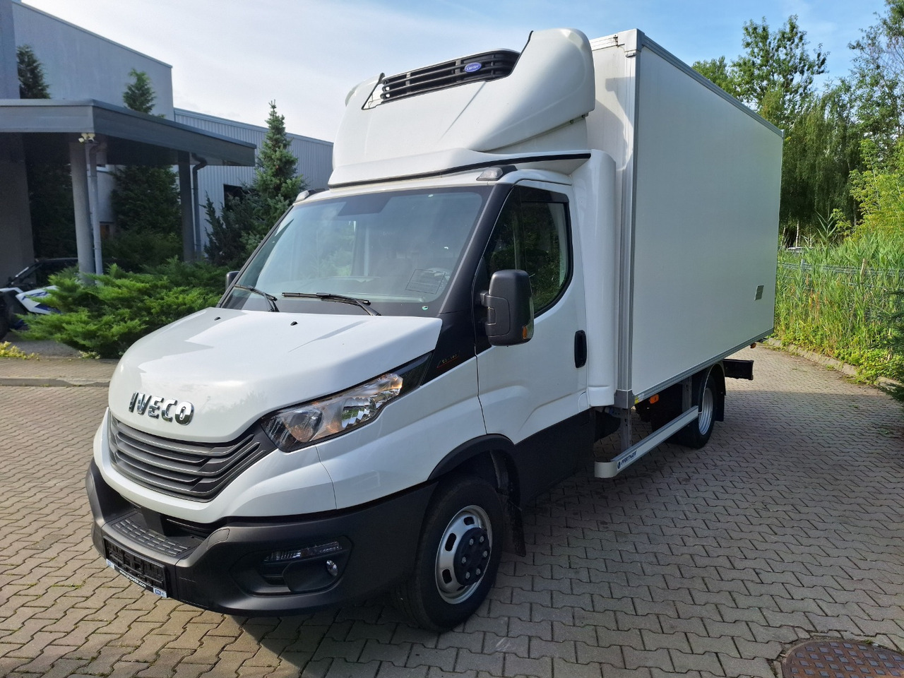 Iveco Daily 70C18 Kühlkoffer LBW BÃR - Van berpendingin: gambar 4 Iveco Daily 70C18 Kühlkoffer LBW BÃR - Van berpendingin: gambar 4