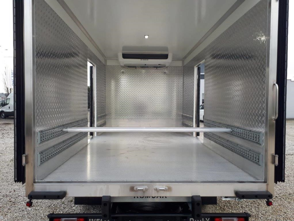 Iveco Daily 70C21A8 Tiefkühkoffer -18°C - Van berpendingin: gambar 2 Iveco Daily 70C21A8 Tiefkühkoffer -18°C - Van berpendingin: gambar 2