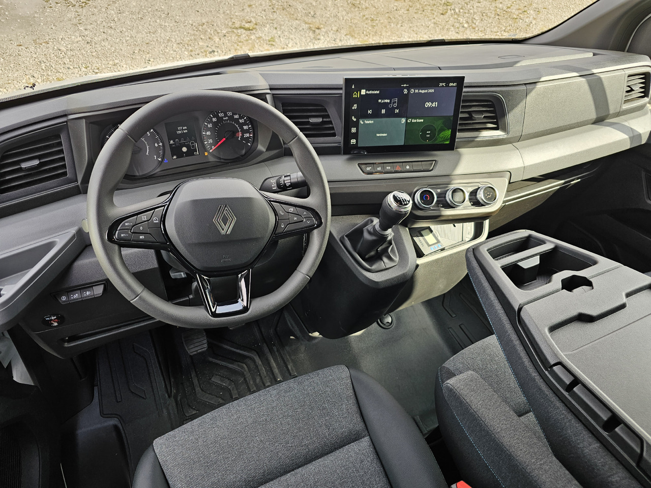 Renault Master 170 Tiefkühlkoffer -18°C 220V - Van berpendingin: gambar 5 Renault Master 170 Tiefkühlkoffer -18°C 220V - Van berpendingin: gambar 5