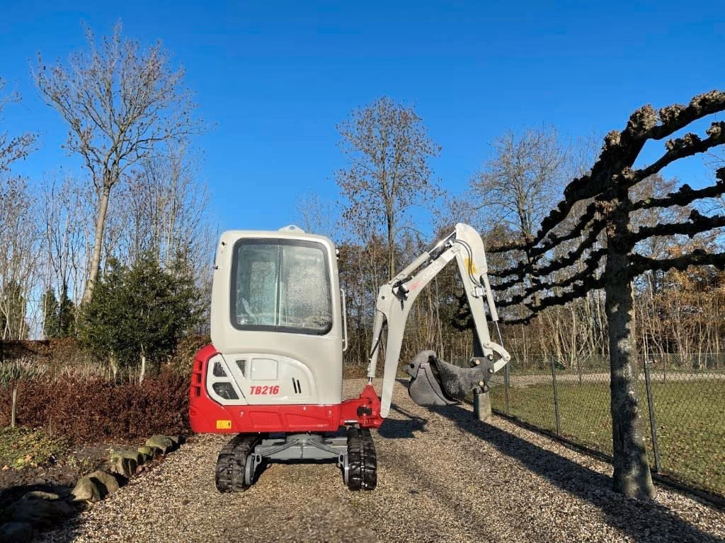 TAKEUCHI TB216 - Ekskavator mini: gambar 4 TAKEUCHI TB216 - Ekskavator mini: gambar 4