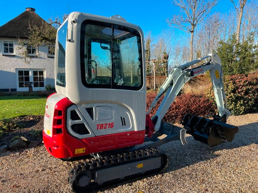 TAKEUCHI TB216 - Ekskavator mini: gambar 1 TAKEUCHI TB216 - Ekskavator mini: gambar 1