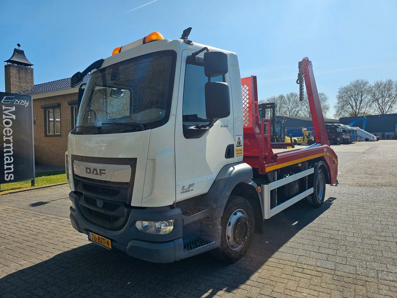 DAF LF 220 Euro Absetzkipper - Truk jungkit: gambar 3 DAF LF 220 Euro Absetzkipper - Truk jungkit: gambar 3