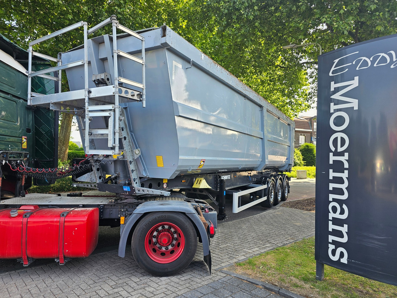 Schmitz SGF-S3 Scraptipper 55 M3 - Semi-trailer jungkit: gambar 1 Schmitz SGF-S3 Scraptipper 55 M3 - Semi-trailer jungkit: gambar 1