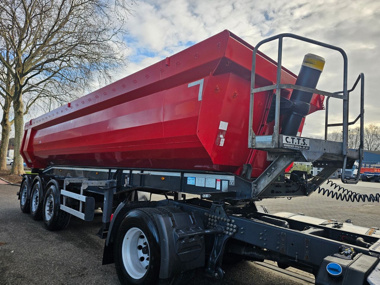Schwarzmuller SK Ca.30M3 - Semi-trailer jungkit: gambar 3 Schwarzmuller SK Ca.30M3 - Semi-trailer jungkit: gambar 3