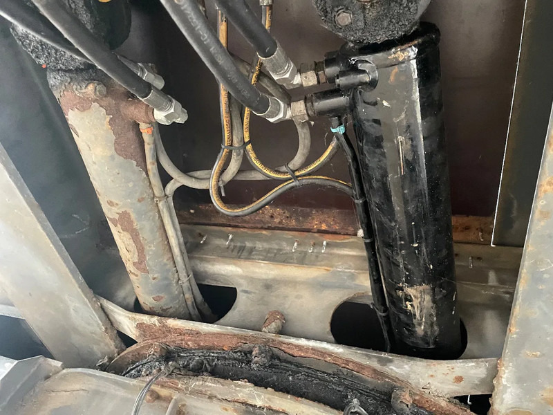 Floor Zeer goed onderhouden Floor Steen trailer Nieuwe APK Nov 2026 - Semi-trailer flatbed: gambar 5 Floor Zeer goed onderhouden Floor Steen trailer Nieuwe APK Nov 2026 - Semi-trailer flatbed: gambar 5