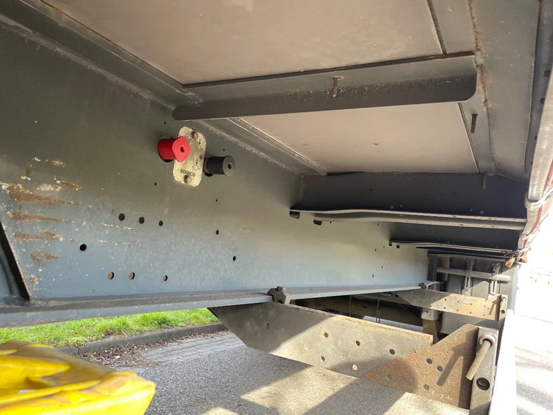 Kässbohrer Taut Liner Schuifdak 25-10-2025 APK - Semi-trailer dengan terpal samping: gambar 2 Kässbohrer Taut Liner Schuifdak 25-10-2025 APK - Semi-trailer dengan terpal samping: gambar 2