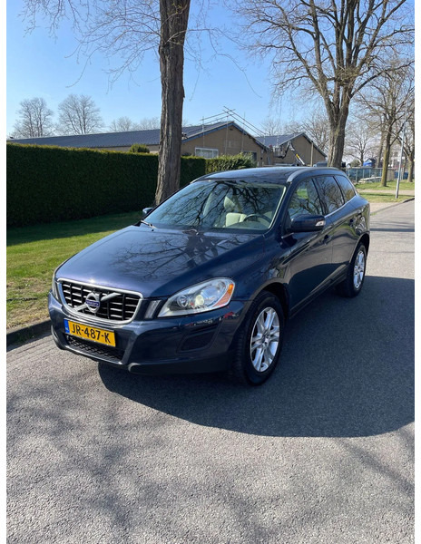 Volvo XC60 XC60 DZ88/DZ8850 5 Cilinder Euro 5 - Hatchback: gambar 1 Volvo XC60 XC60 DZ88/DZ8850 5 Cilinder Euro 5 - Hatchback: gambar 1