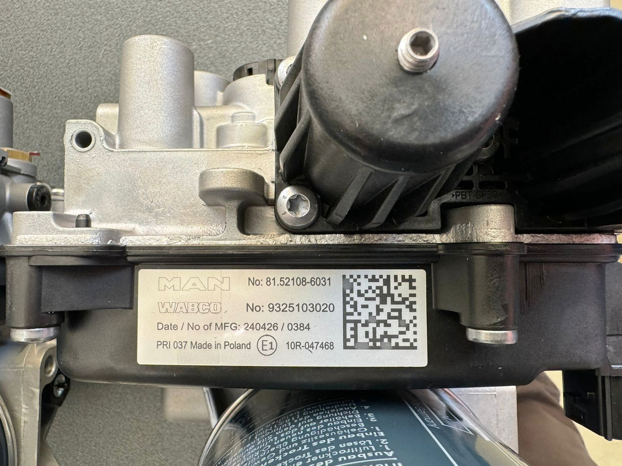 AIR DRIER ELECTRONIC CONTROL UNITS EAM MAN TGS - Bagian Rem: gambar 4 AIR DRIER ELECTRONIC CONTROL UNITS EAM MAN TGS - Bagian Rem: gambar 4