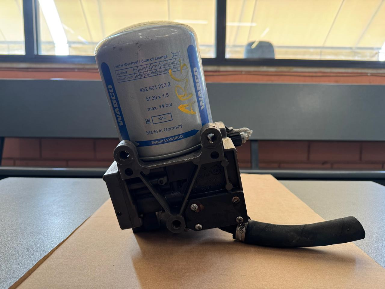 AIR MANAGEMENT UNIT ASSEMBLY ECAM UNHEATED MAN TGA - Bagian Rem: gambar 1 AIR MANAGEMENT UNIT ASSEMBLY ECAM UNHEATED MAN TGA - Bagian Rem: gambar 1