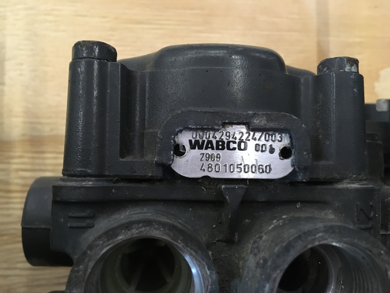 AXLE MODULATOR EPB-2 ACTROS-ATEGO - Bagian Rem untuk Truk: gambar 3 AXLE MODULATOR EPB-2 ACTROS-ATEGO - Bagian Rem untuk Truk: gambar 3