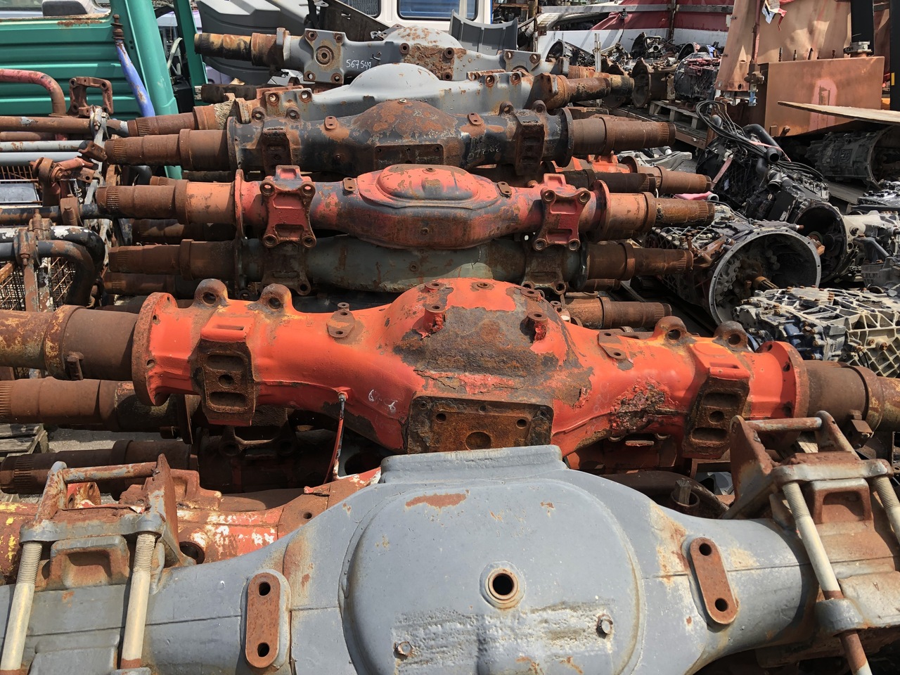 BELL HUB MERCEDES 1735 4X4 - Hub roda untuk Truk: gambar 5 BELL HUB MERCEDES 1735 4X4 - Hub roda untuk Truk: gambar 5