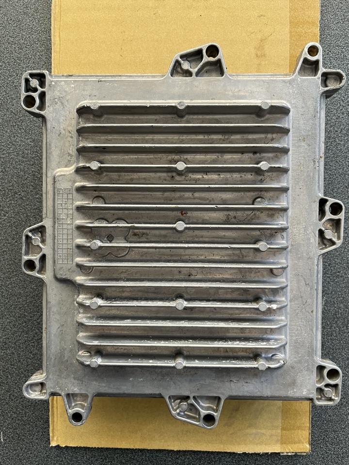 ENGINE CONTROL UNIT MAN D2676 LF26 440PS EURO 6  - Sistem listrik untuk Truk: gambar 4 ENGINE CONTROL UNIT MAN D2676 LF26 440PS EURO 6  - Sistem listrik untuk Truk: gambar 4