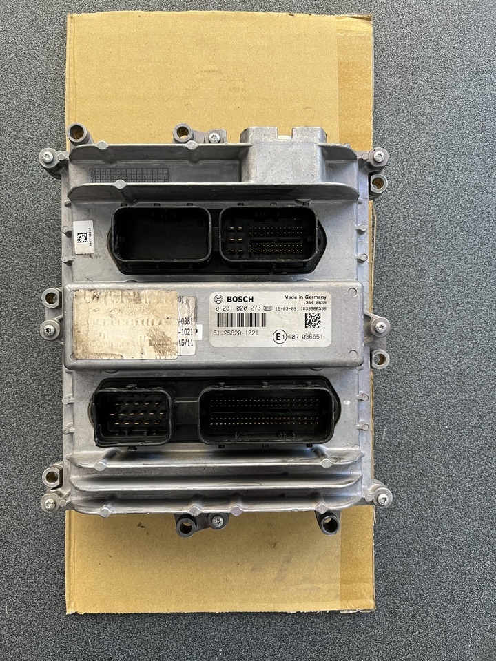 ENGINE CONTROL UNIT MAN D2676 LF26 440PS EURO 6  - Sistem listrik untuk Truk: gambar 1 ENGINE CONTROL UNIT MAN D2676 LF26 440PS EURO 6  - Sistem listrik untuk Truk: gambar 1
