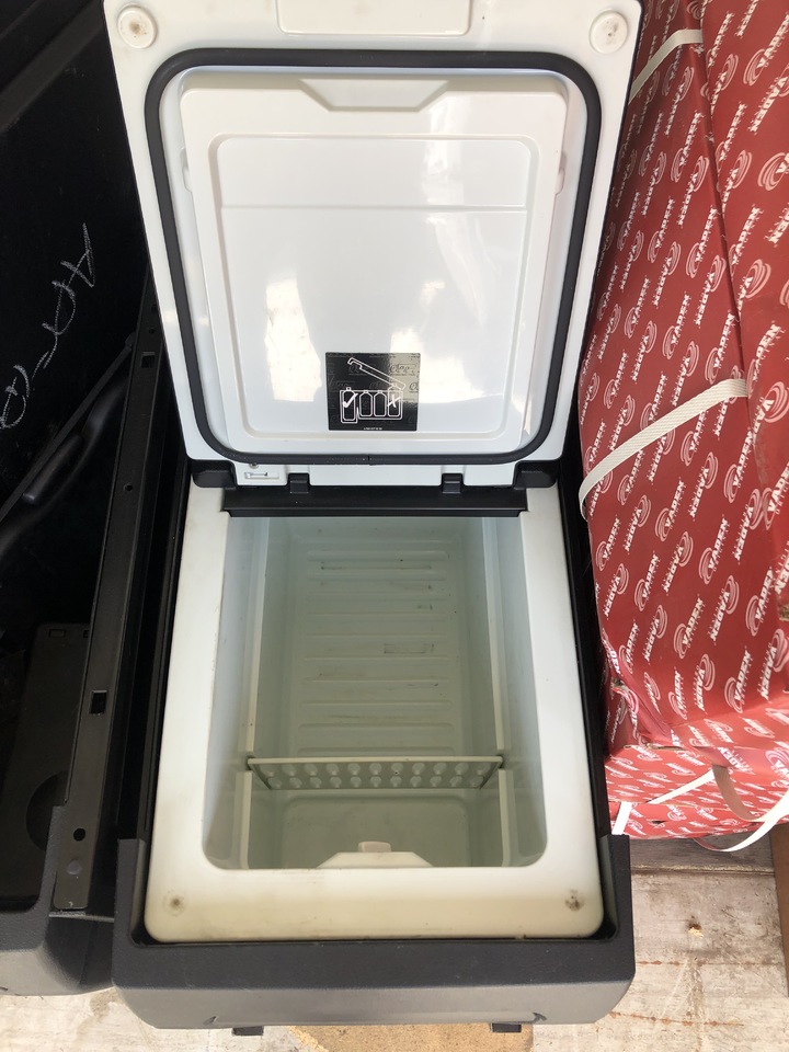 REFRIGERATOR BOX ACTROS MP4 - Bagian universal untuk Truk: gambar 2 REFRIGERATOR BOX ACTROS MP4 - Bagian universal untuk Truk: gambar 2