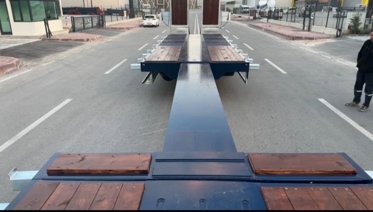 EMIRSAN 2024 - Semi-trailer low bed: gambar 1 EMIRSAN 2024 - Semi-trailer low bed: gambar 1