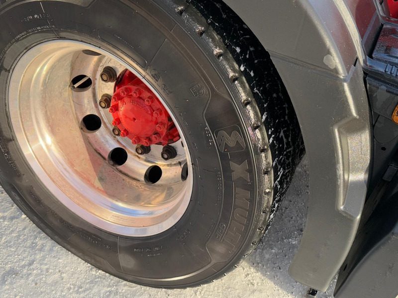 Tractor head Volvo FH750: gambar 14 Tractor head Volvo FH750: gambar 14