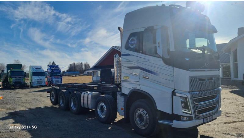 Volvo FH750 New engine and gearbox - Truk sasis: gambar 5 Volvo FH750 New engine and gearbox - Truk sasis: gambar 5