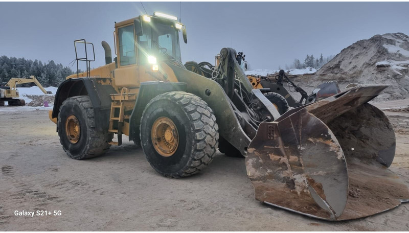 Volvo L220E - Wheel loader: gambar 4 Volvo L220E - Wheel loader: gambar 4