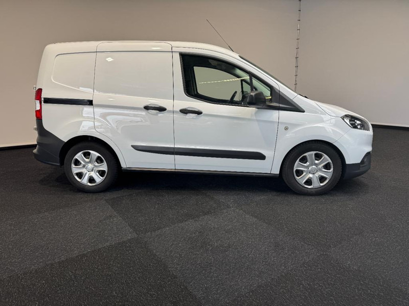 Ford Transit Courier 15 TDCI - Van kecil: gambar 4 Ford Transit Courier 15 TDCI - Van kecil: gambar 4