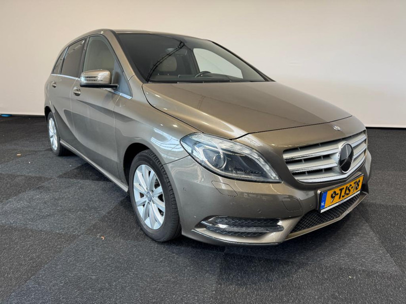 Mercedes-Benz B-Klasse 180 automaat Leer B 180 Ambition 5 Automaat wit Leer - Mobil: gambar 1 Mercedes-Benz B-Klasse 180 automaat Leer B 180 Ambition 5 Automaat wit Leer - Mobil: gambar 1