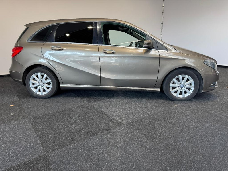 Mercedes-Benz B-Klasse 180 automaat Leer B 180 Ambition 5 Automaat wit Leer - Mobil: gambar 4 Mercedes-Benz B-Klasse 180 automaat Leer B 180 Ambition 5 Automaat wit Leer - Mobil: gambar 4