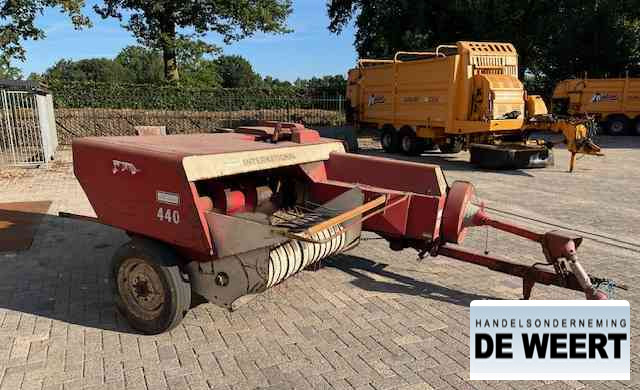 International 440 - Baler persegi: gambar 4 International 440 - Baler persegi: gambar 4