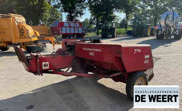 International 440 - Baler persegi: gambar 5 International 440 - Baler persegi: gambar 5