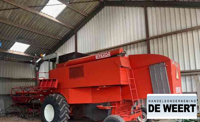 Pemanen gabungan Laverda M132: gambar 1