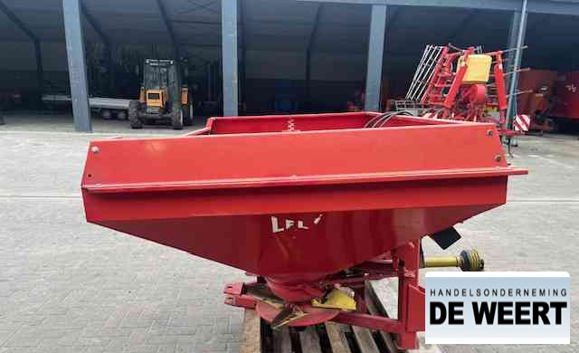 Lely centerliner stooier , front aandrijving - Penyebar pupuk: gambar 3 Lely centerliner stooier , front aandrijving - Penyebar pupuk: gambar 3