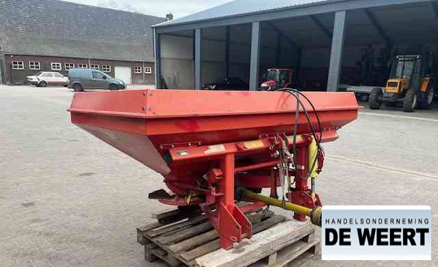 Lely centerliner stooier , front aandrijving - Penyebar pupuk: gambar 1 Lely centerliner stooier , front aandrijving - Penyebar pupuk: gambar 1