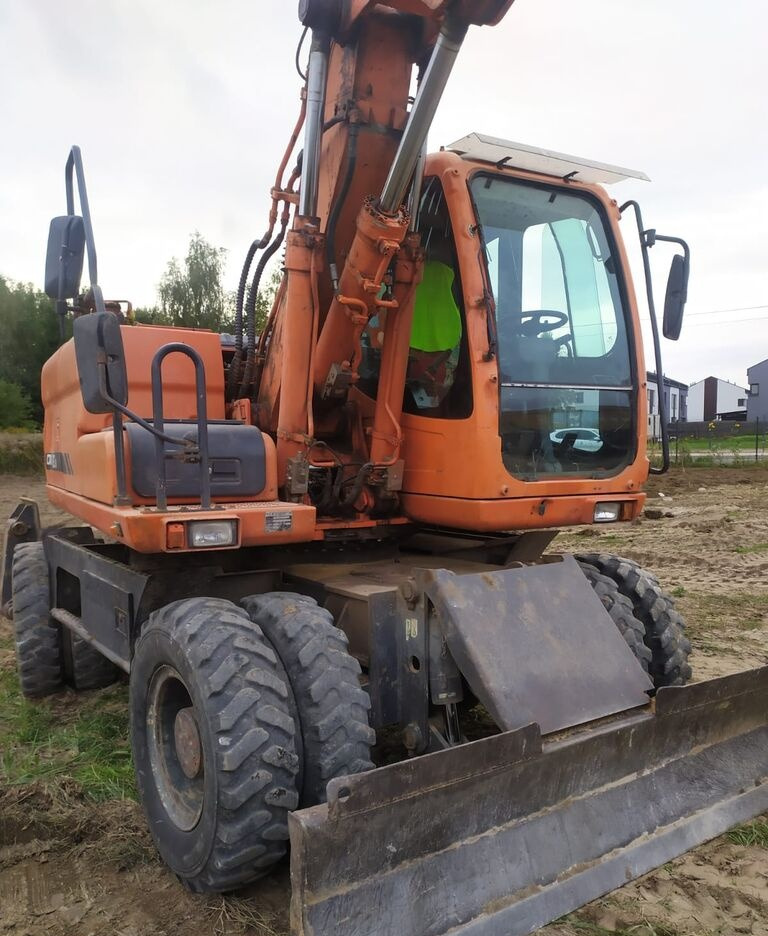 Doosan DX160 w - Ekskavator roda: gambar 3 Doosan DX160 w - Ekskavator roda: gambar 3