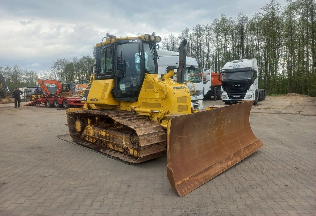 Komatsu D51PX-24 - Bulldozer: gambar 3 Komatsu D51PX-24 - Bulldozer: gambar 3