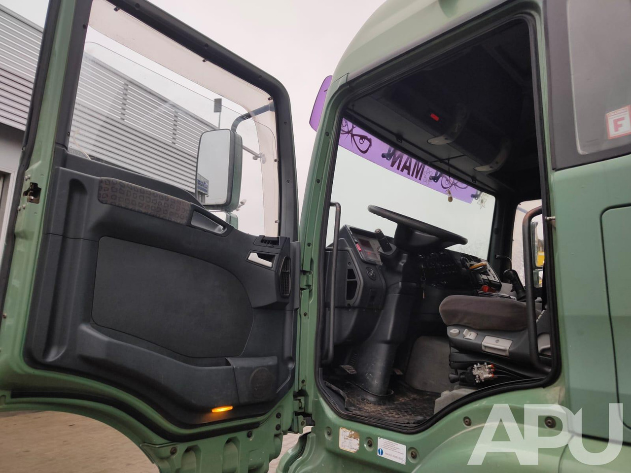 Man 26.463 - Tractor head: gambar 4 Man 26.463 - Tractor head: gambar 4