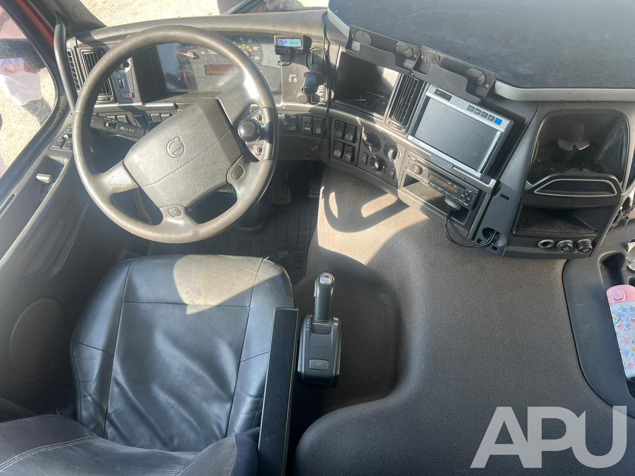 Truk pengangkut hewan Volvo Fm 410 DO PRZEWOZU BYDŁA: gambar 20 Truk pengangkut hewan Volvo Fm 410 DO PRZEWOZU BYDŁA: gambar 20