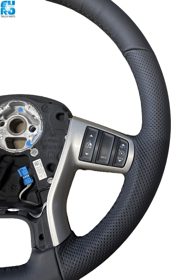 DAF STEERING WHEEL WITH 5 SWITCHES + DEPOSIT 2020858 - Kemudi untuk Truk: gambar 3 DAF STEERING WHEEL WITH 5 SWITCHES + DEPOSIT 2020858 - Kemudi untuk Truk: gambar 3