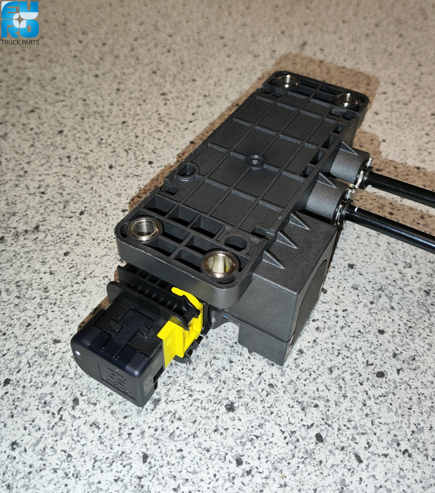 MAN ADBLUE NIVEAUSENSOR OE 81154086123 - Sensor untuk Truk: gambar 3 MAN ADBLUE NIVEAUSENSOR OE 81154086123 - Sensor untuk Truk: gambar 3