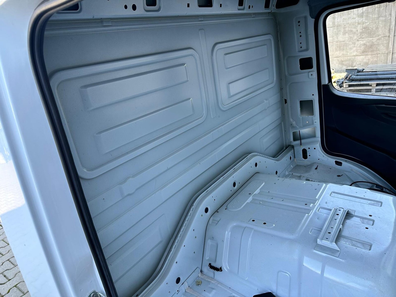 MB ATEGO CABINE EURO 6 TUNEL VOOR 6 CYL.MOTOR ALLEEN FRAME 000074B - Kabin untuk Truk: gambar 5 MB ATEGO CABINE EURO 6 TUNEL VOOR 6 CYL.MOTOR ALLEEN FRAME 000074B - Kabin untuk Truk: gambar 5