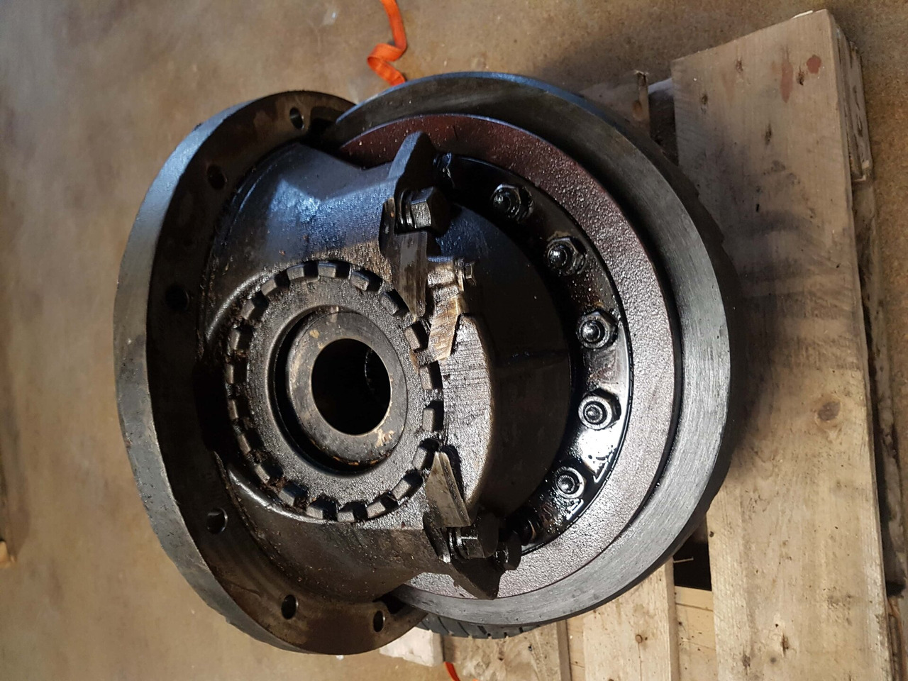 RS1356SV VOLVO DIFFERENTIAL RS/RSS1356SV EV91 RATIO 2.79 - Gigi diferensial untuk Truk: gambar 3 RS1356SV VOLVO DIFFERENTIAL RS/RSS1356SV EV91 RATIO 2.79 - Gigi diferensial untuk Truk: gambar 3